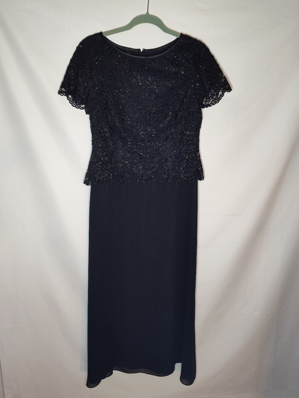 Talbot's Petite Black Beaded Lace Overlay Maxi Evening Dress  Short Sleeve Sz 6p